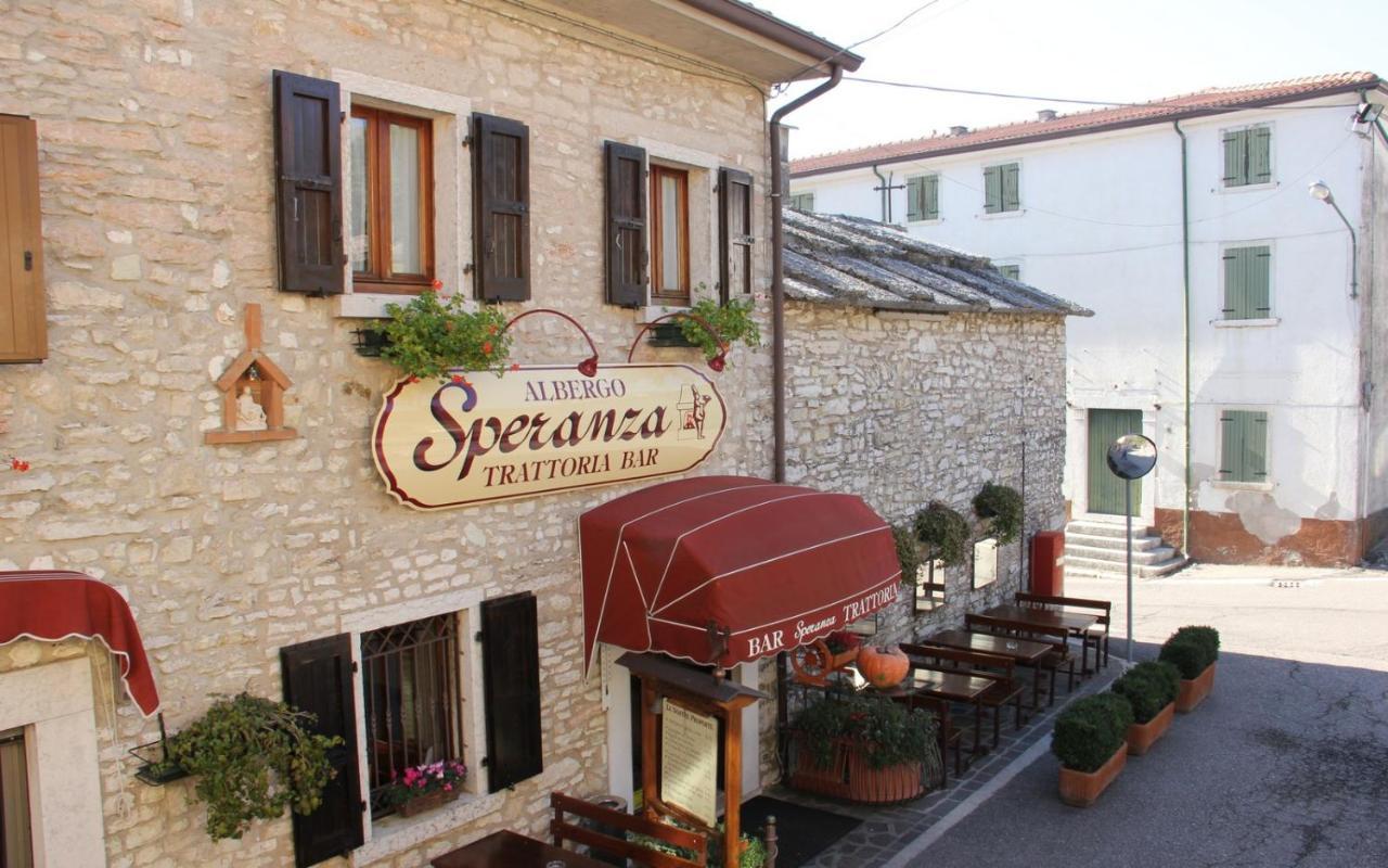 Albergo Speranza Spiazzi Di Monte Baldo Spiazzi Di Caprino Exterior foto