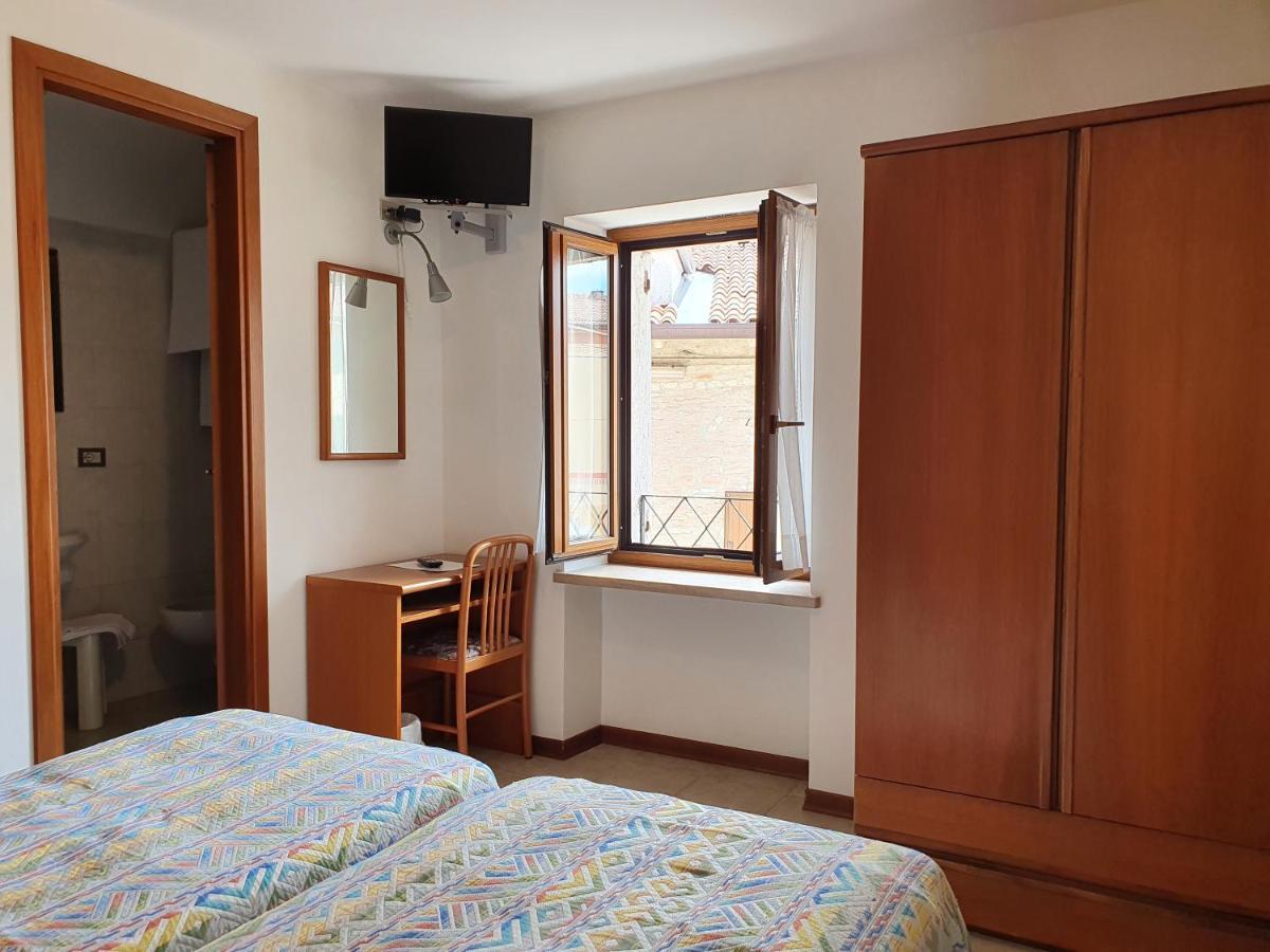 Albergo Speranza Spiazzi Di Monte Baldo Spiazzi Di Caprino Exterior foto